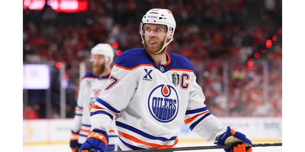 Connor McDavid har færdiggjort sin næste kontraktforlængelse med Edmonton Oilers